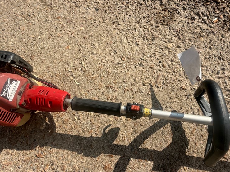 #46-•-redmax-zenoalt-weedeater-with-saw-blade-attach-image-7
