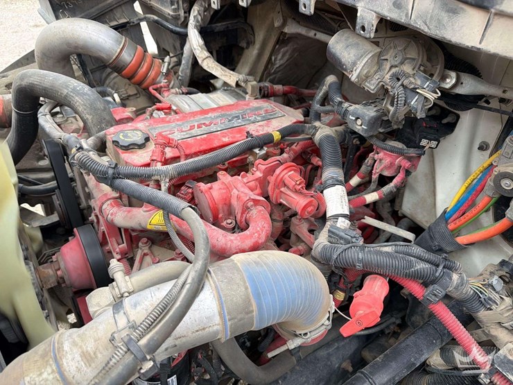 2019-international-durastar-4300-image-15