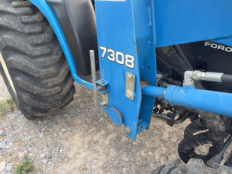 new-holland-7308-image-39