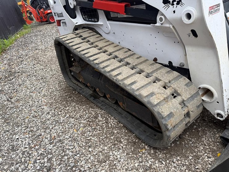 2022-bobcat-t770-image-12
