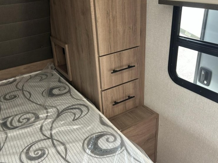 #140-•-2025-grand-design-imagine-xls-22mle-camper-image-68