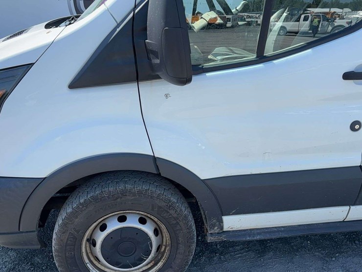 2017-ford-transit-image-22