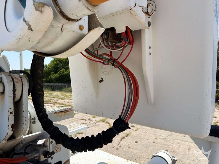 2013-international-durastar-4300-image-19