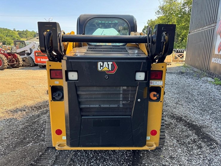 2020-caterpillar-249d3-image-5