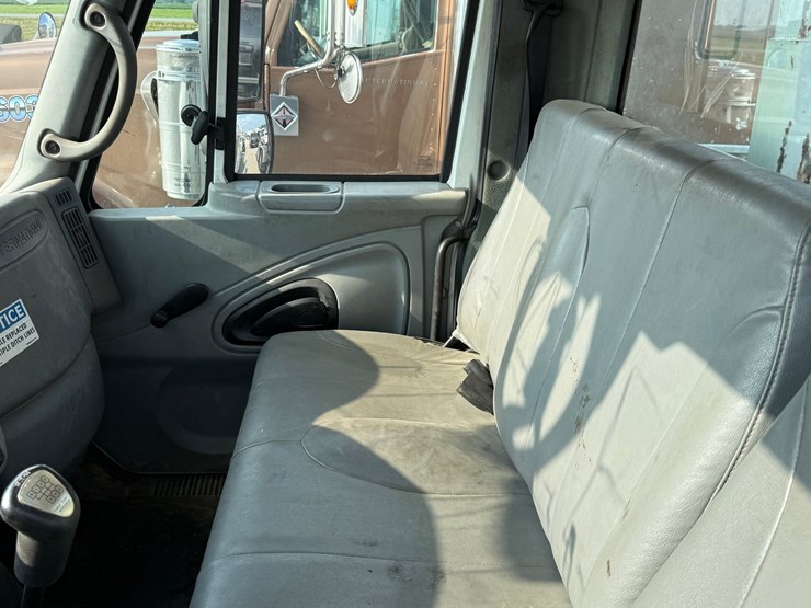 2007-international-durastar-4300-image-112
