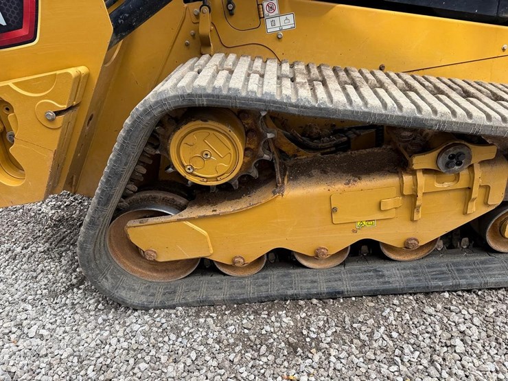 2022-caterpillar-259d3-image-25