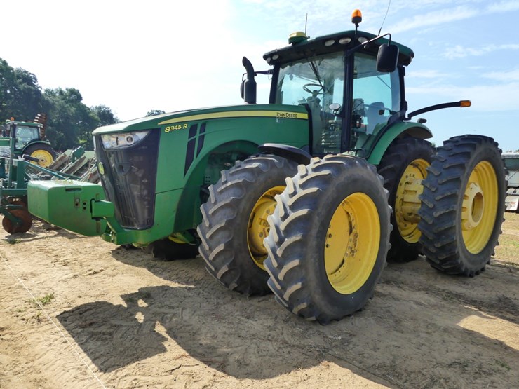 2015-john-deere-8345r-image-2