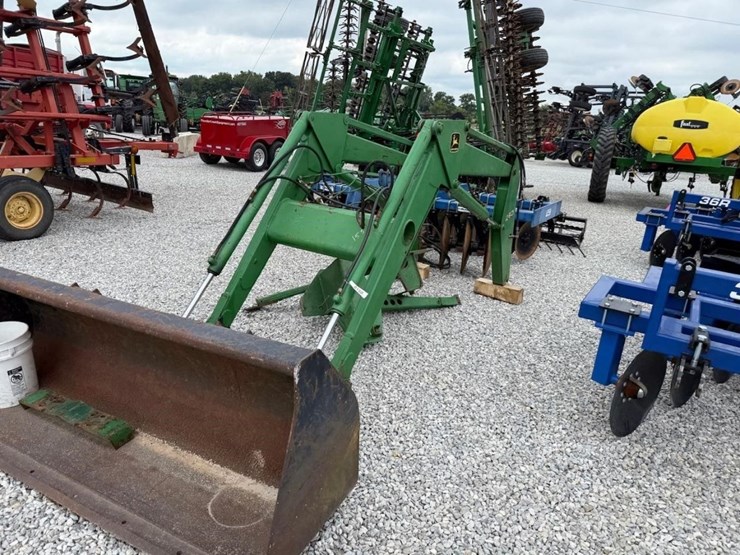 john-deere-260-image-1