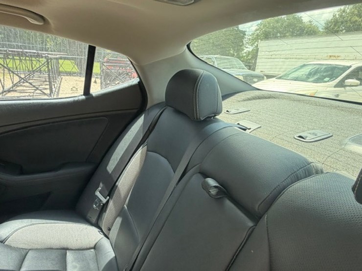 #83572-•-2013-kia-optima-image-25