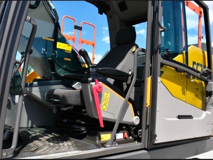 2022-volvo-ec250el-image-10
