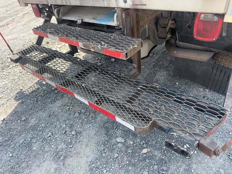 2012-ford-f450-xl-image-16