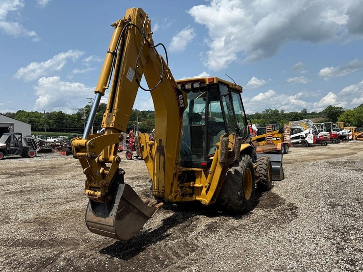 caterpillar-420d-image-4