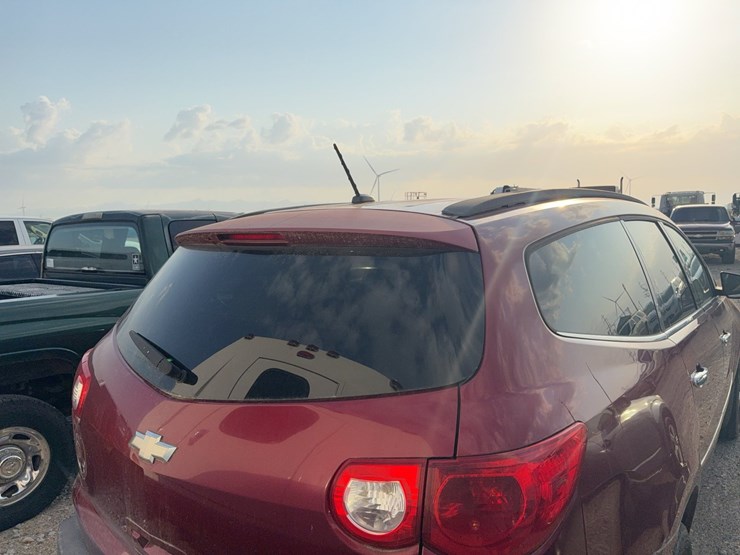 2010-chevrolet-traverse-image-11
