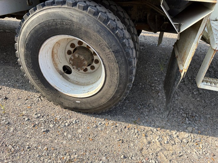 2007-international-durastar-4300-image-80
