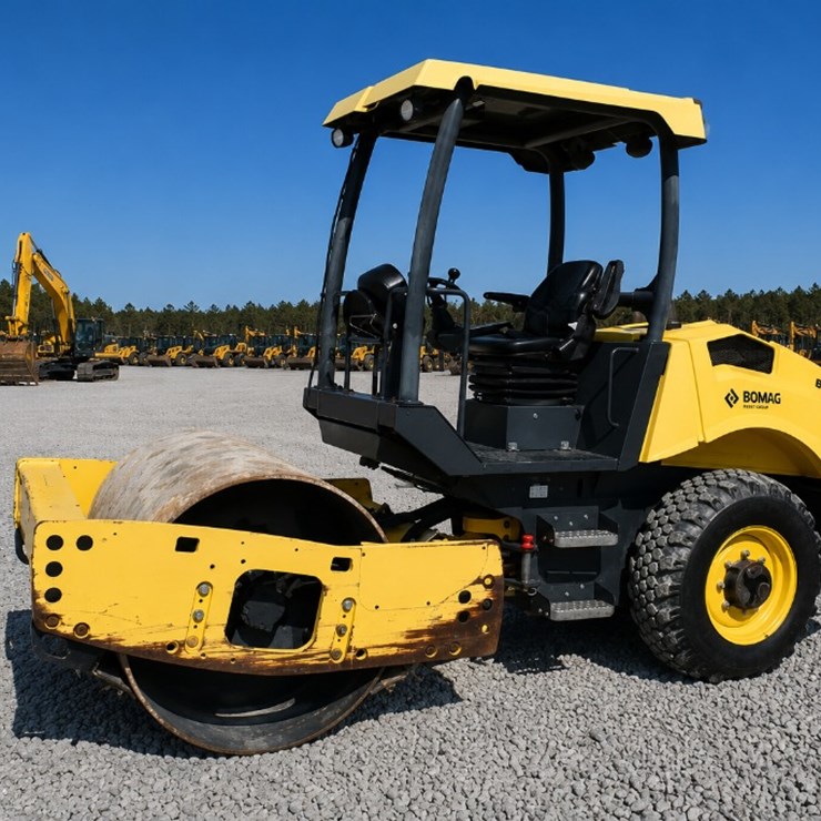 2017 BOMAG BW145D-5