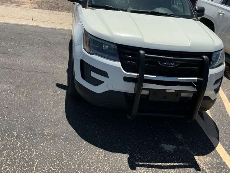 2018-ford-explorer-image-1