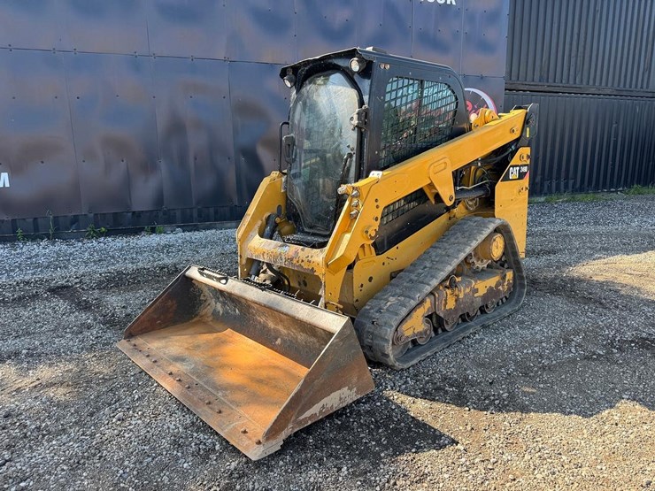 2017-caterpillar-249d-image-2
