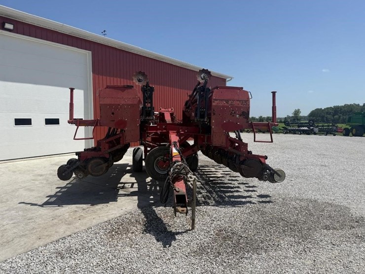 case-ih-5500-image-4