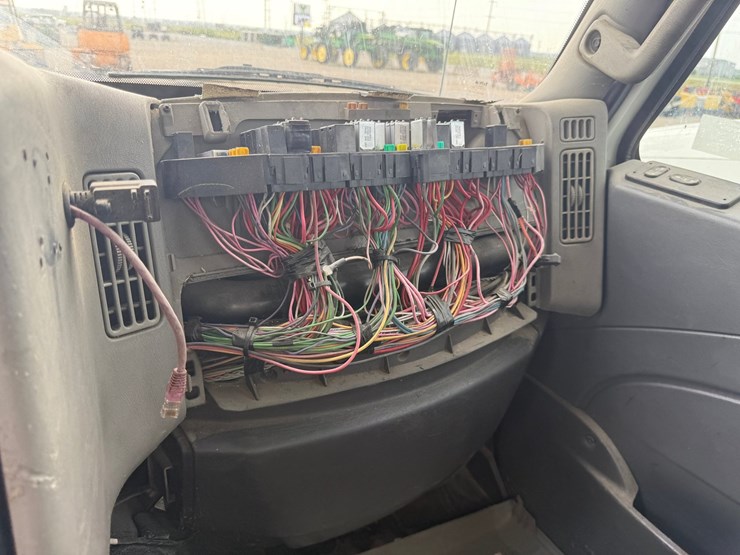 2012-international-transtar-8600-image-52