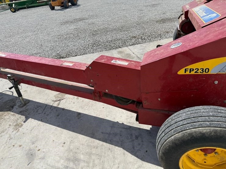 2015-new-holland-fp230-image-46