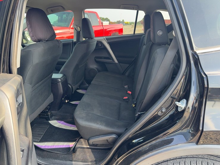2018-toyota-rav4-image-23