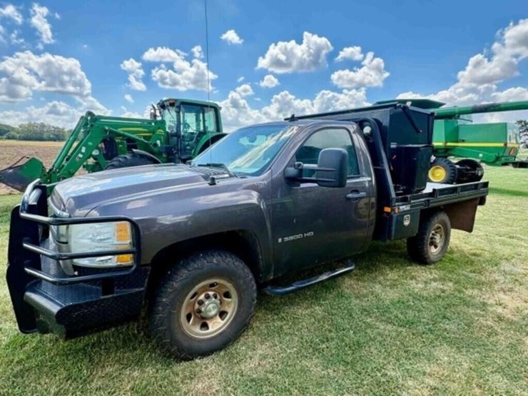 2008-chevrolet-3500hd-image-1