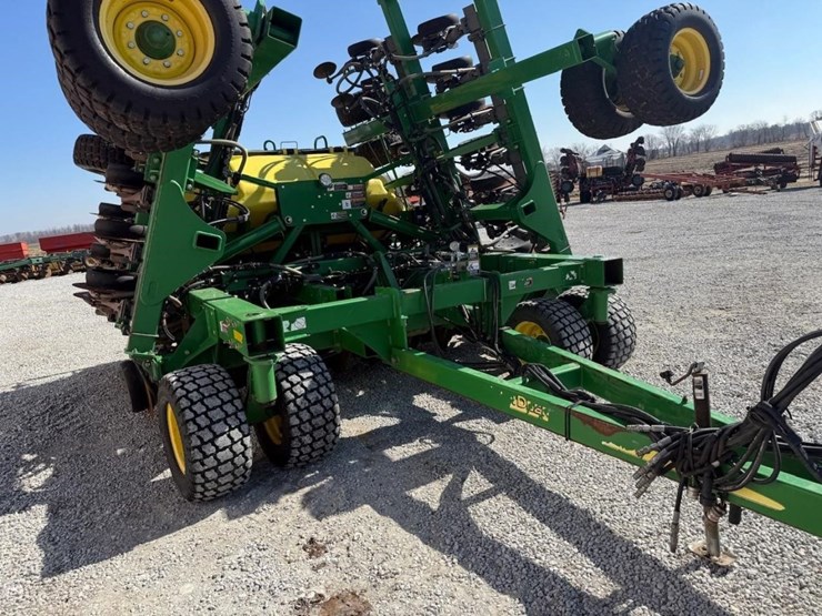 2015-john-deere-1990-image-52