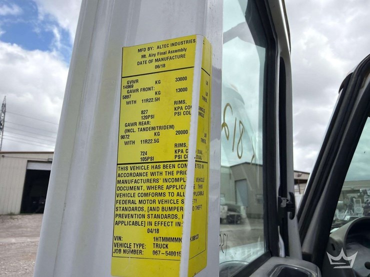 2019-international-durastar-4300-image-8