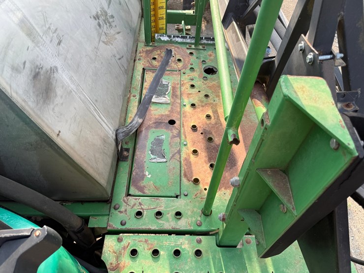 2002-john-deere-4710-image-101
