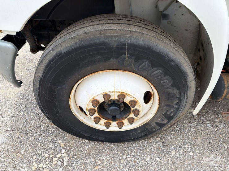 2008-international-durastar-4300-image-45