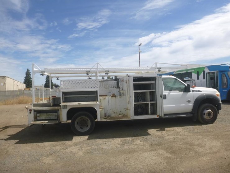 2011-ford-f550-image-7