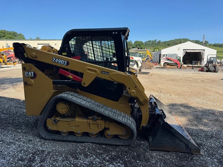 2020-caterpillar-249d3-image-7
