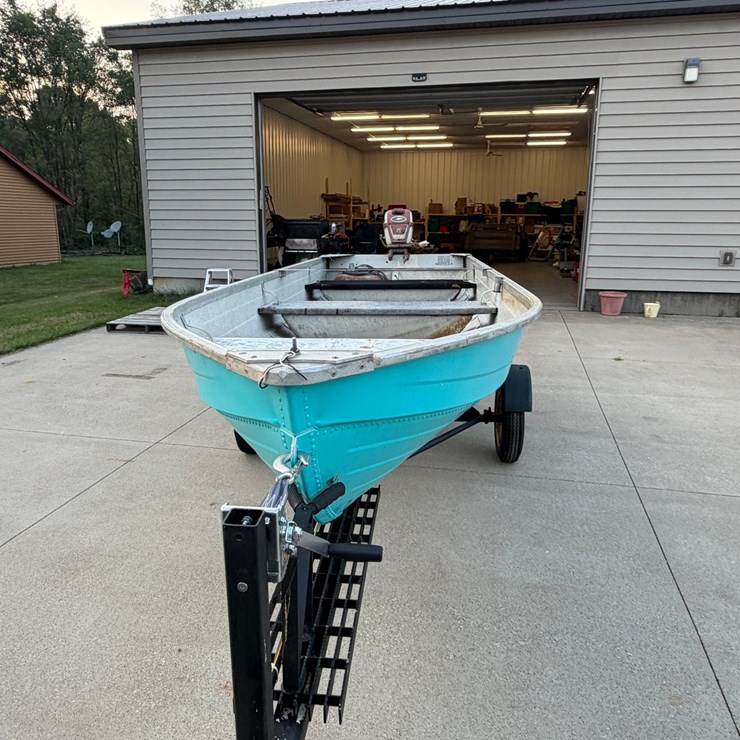 #1946 • MirroCraft Aluminum 14' Fishing Boat