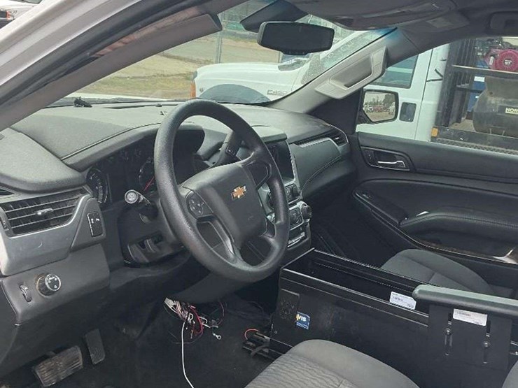 2018-chevrolet-tahoe-image-8