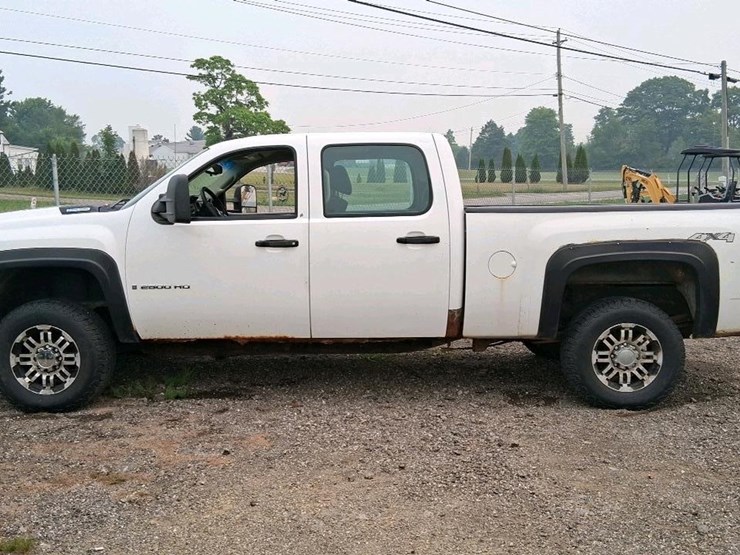 2008-chevrolet-2500-image-2