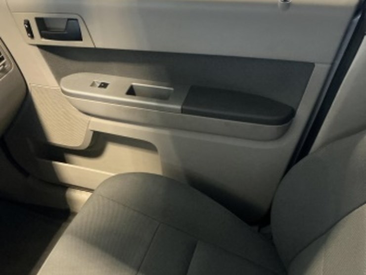 2009-ford-escape-hybrid-image-20