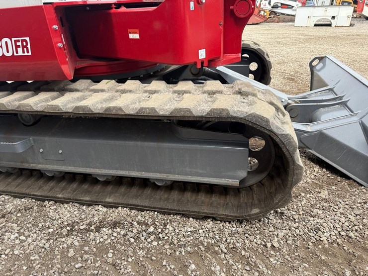 takeuchi-tb280fr-image-12