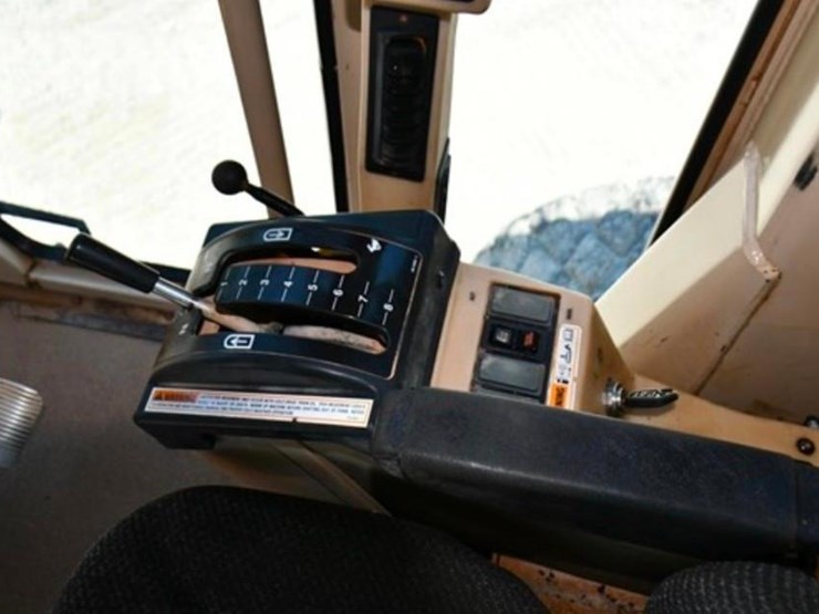 2002-caterpillar-140h-image-12