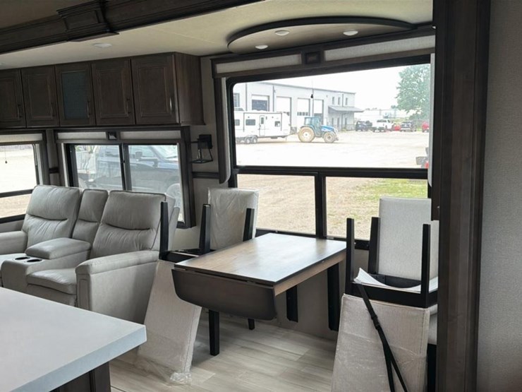 #138-•-2022-grand-design-solitude-345gk-camper-image-44