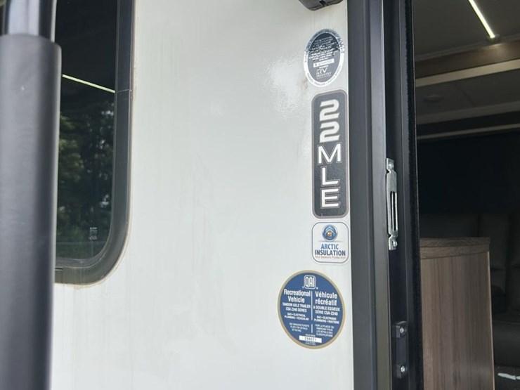 #140-•-2025-grand-design-imagine-xls-22mle-camper-image-18