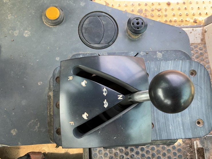 2005-deere-655c-image-16