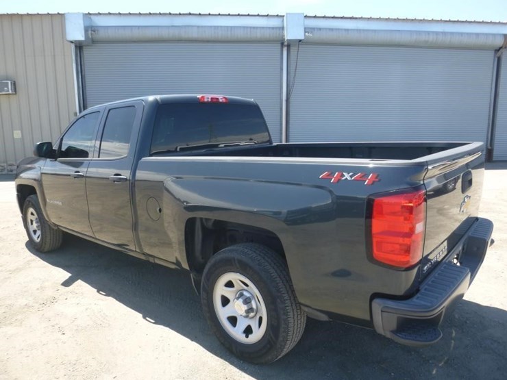 2018-chevrolet-1500-image-4