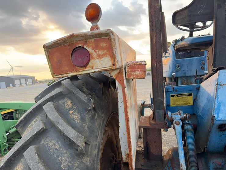 ford-tractor-image-16