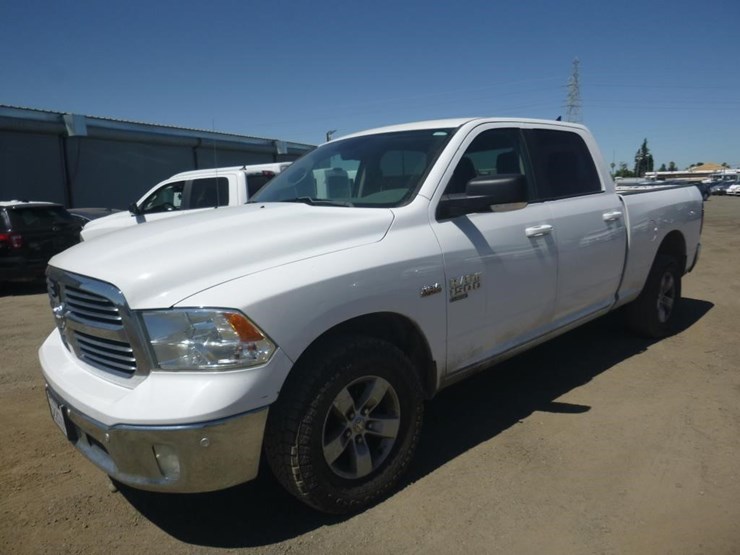 2019-dodge-1500-image-1