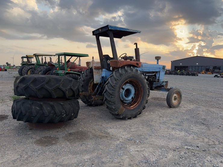 ford-tractor-image-6