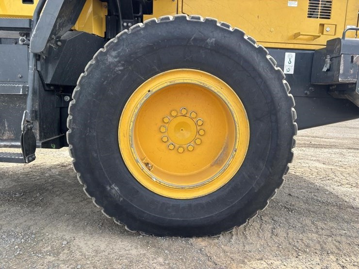 2019-komatsu-wa200-8-image-19