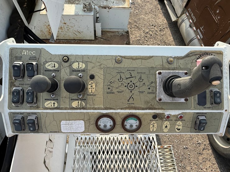 2007-international-durastar-4300-image-57