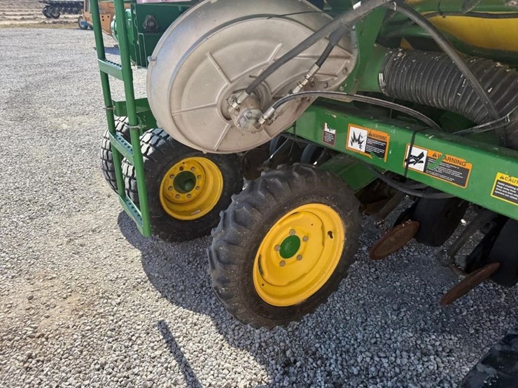 2015-john-deere-1990-image-42