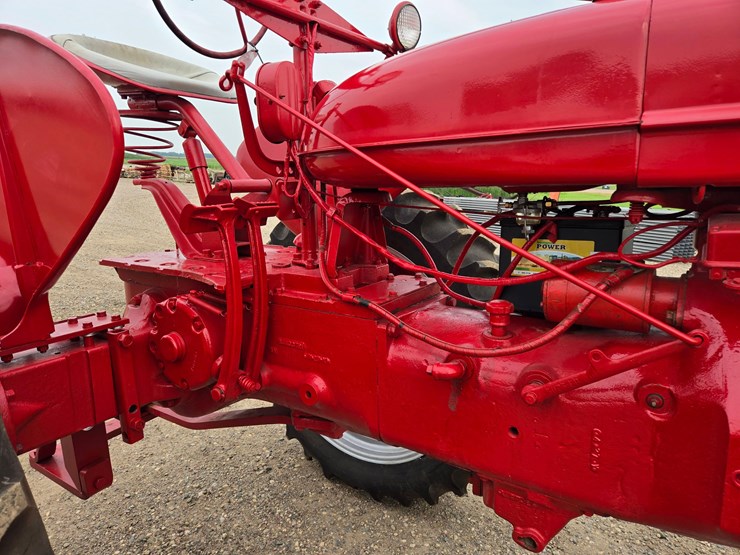 1939-farmall-super-hv-tractor-image-10