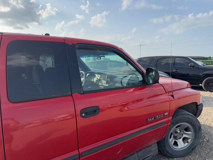 2001-dodge-ram-1500-image-13